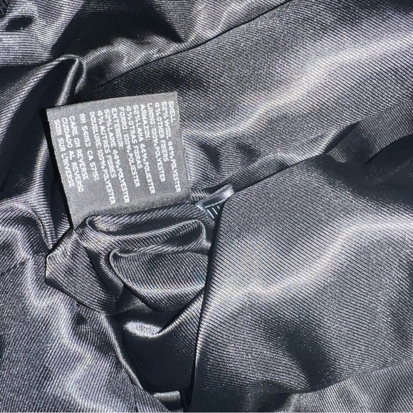 Dress coat. - Picture 6 of 7